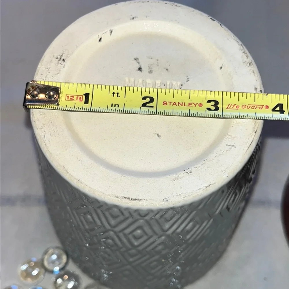 Cream Elegant Pottery Plant Textured Vase